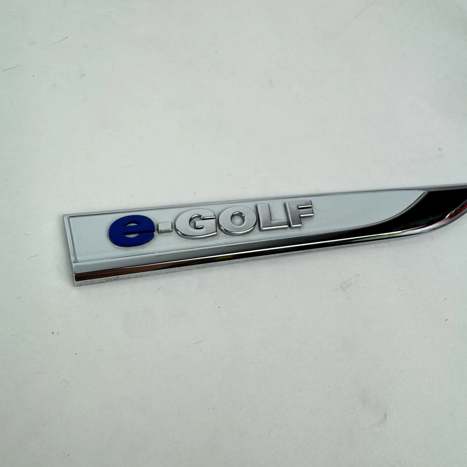OEM VW 2015 - 2019 Volkswagen e-Golf Front Right Fender Emblem 5GE-853-688-E-JMX - Image 3 of 4
