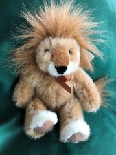 RUSS BERRIE HEARTCRAFT COLLECTION - 9" LION
