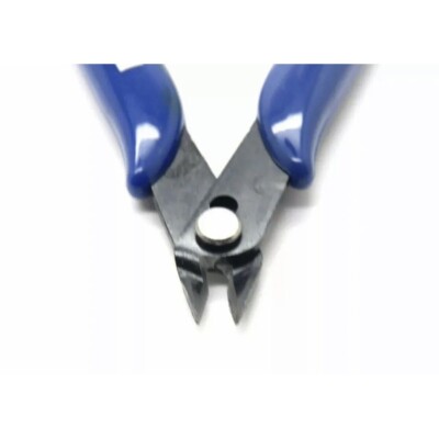 IGAN-170 Wire Cutters, Precision Electronic Flush Cutter, One of the Strongest and Sharpest Side Cutting pliers with an Opening Spring, Ideal for Ultra-fine Cutting Needs IGAN-170 Wire Cutters, Precision Electronic Flush Cutter, One of the Strongest and Sharpest Side Cutting pliers with an Opening Spring, Ideal for Ultra-fine Cutting Needs