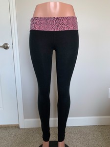victoria secret leopard print leggings