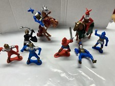 Medieval Knights And Horses Plastic Figures, Vintage 8 Figures And 2 Horses
