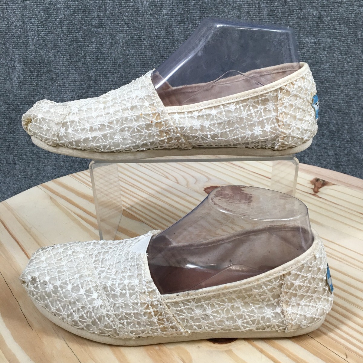 TOMS Alpargata Slip On Shoes Womens 8 Comfort Flats Crochet White