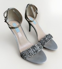 Betsey Johnson Juno Sandal Heel Silver Beads Pearls Sz 10m Wedding Holiday Event