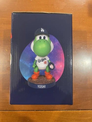 2026 YOSHI Los Angeles Dodgers Bobblehead, SUPER MARIO NINTENDO #18 SGA 3/31/26