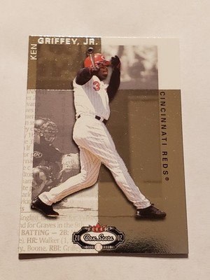 071/100 FIRST EDITION 2002 Fleer Box Score Classic Miniatures Ken Griffey Jr #28