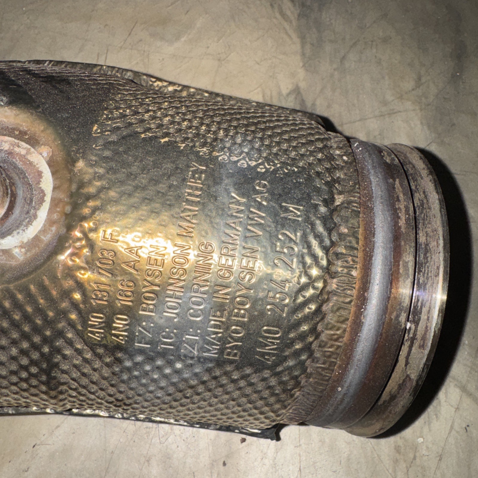 2018-24 Lamborghini Urus Catalytic Converter  LH+RH OEM 4M0254202A - 4M0254252M