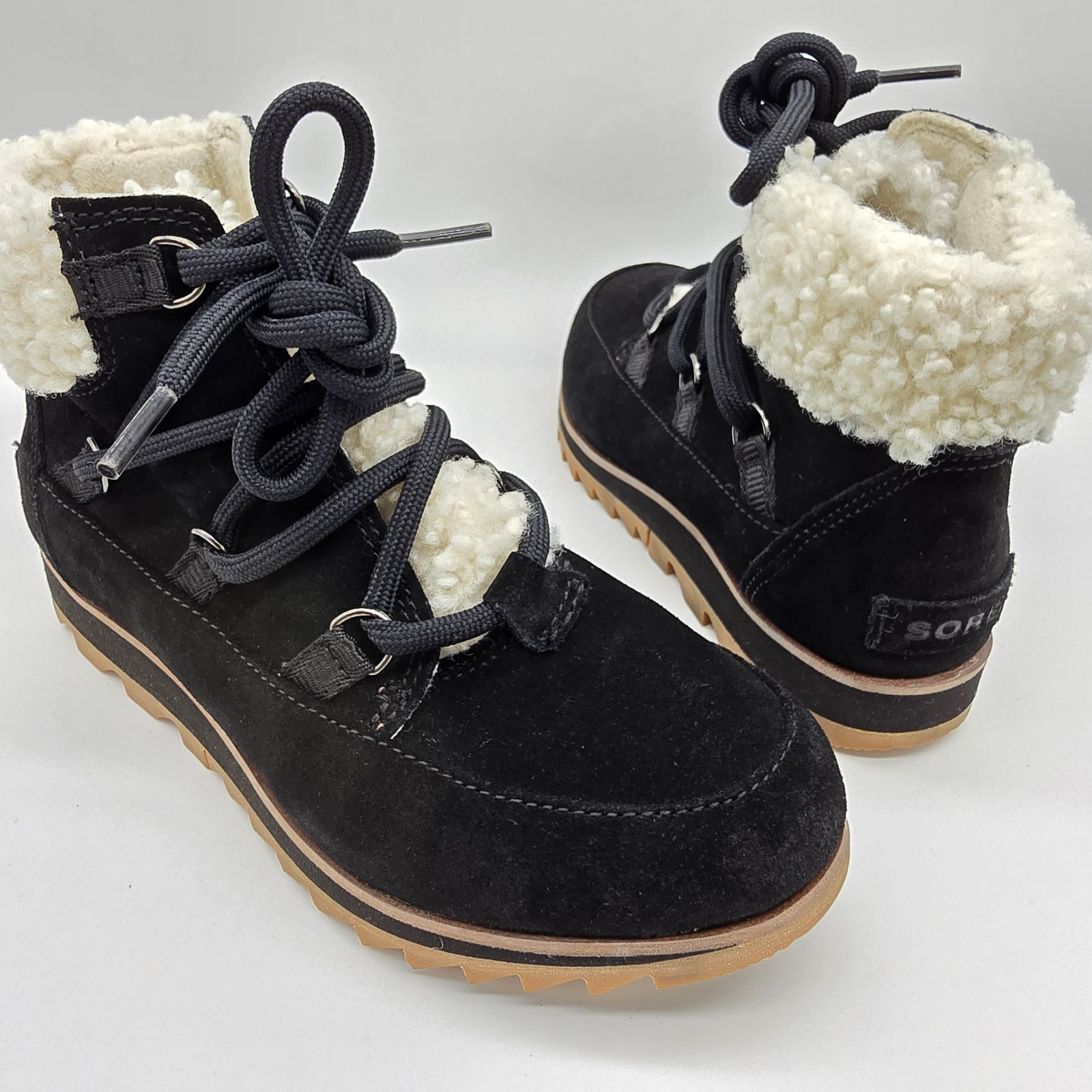 SOREL Womens Boot Shearling Trim Waterproof Black Suede Lace Up 5.5  Cozy Harlow