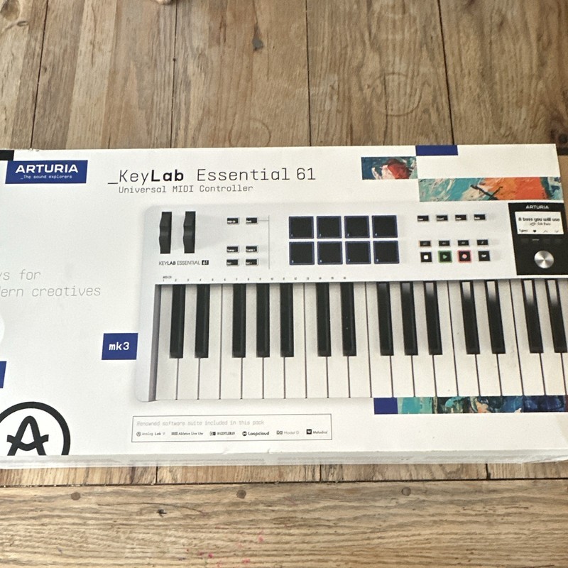 Arturia KeyLab Essential 61 mk3 61-Key MIDI Keyboard Controller Pads Display
