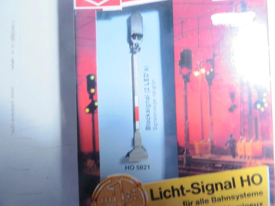 Busch 5821 H0 LED Light Signal Block Signal 2 LED ´ New Original Packaging - Image 2 of 2