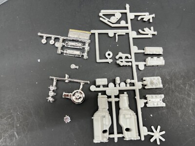 A65PGT 1965 Pontiac 389 Tri power Engine w/Manual Trans PARTS 1/25 MCM