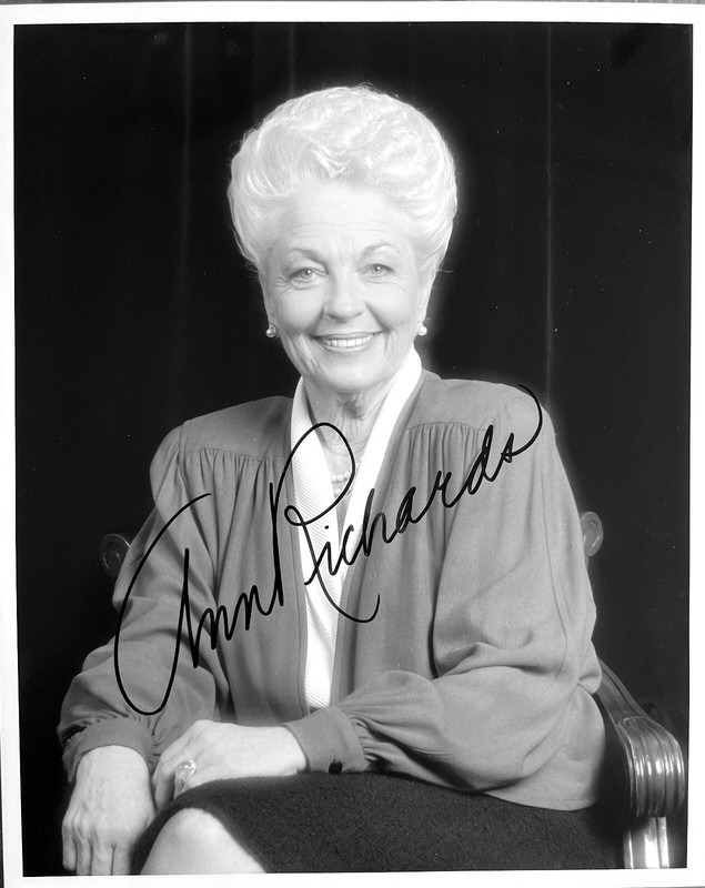 Ann Richards (1933-2006) - Texas Governor 1991-1995 - Autographed Photo