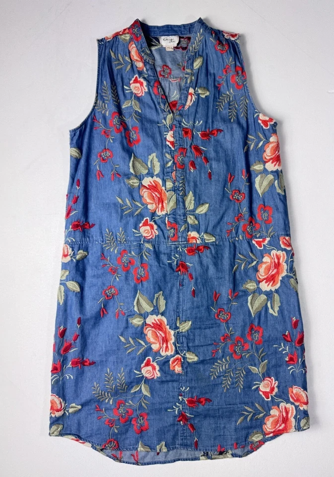 Vestido sem mangas bege By Eci azul denim cambraia bordado floral gola V tamanho 8 - Imagem 2 de 4