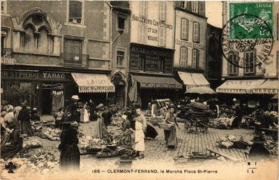 CPA AK CLERMONT-FERRAND Le Marché Place St-PIERRE (374718)