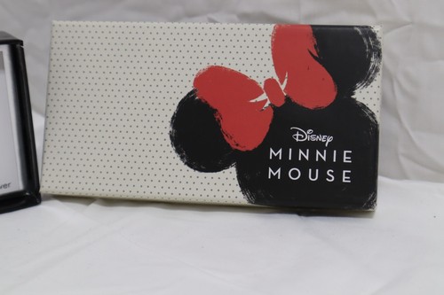 Disney Minnie Mouse Crystal Stud in Sterling Silver With Bonus Trinket Dish - Picture 3 of 5