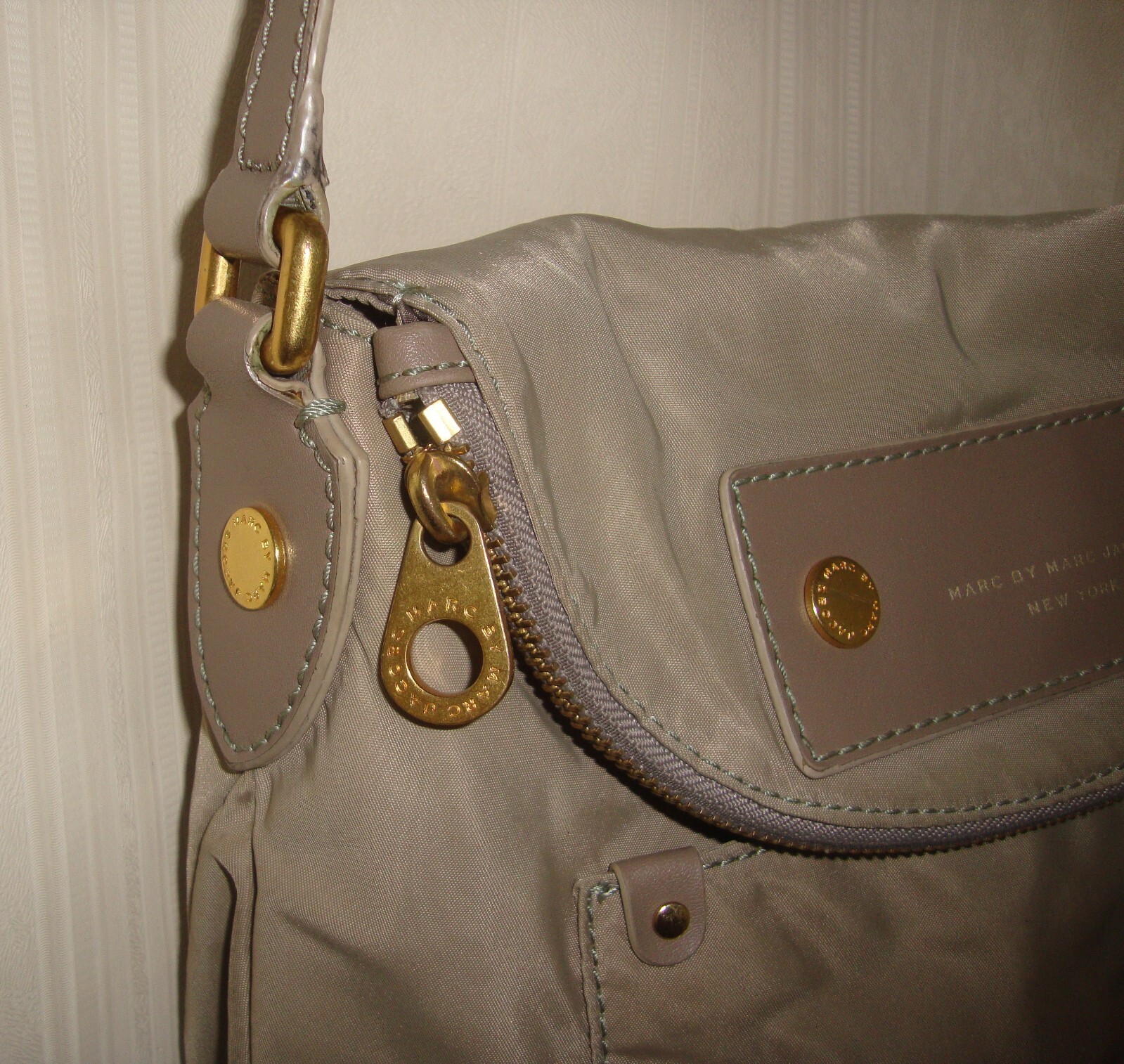 Marc Jacobs Natasha Nylon & Leather Strap Crossbody Bag Purse eBay