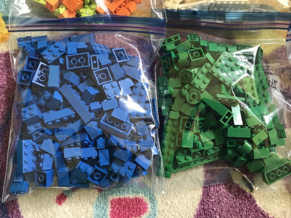 LEGO CLASSIC: XL Creative Brick Box (10654) - Image 2 of 4