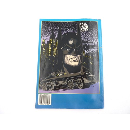 Batman Returns Big Color Activity Book 1992 Golden Book DC Comics - Foto 3 di 11