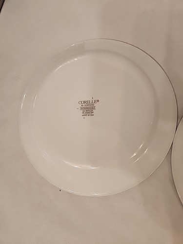 Corelle Callaway 7" Salad Plates, Set of 2 EUC White w/Green Ivy + Edge EUC - Picture 3 of 3