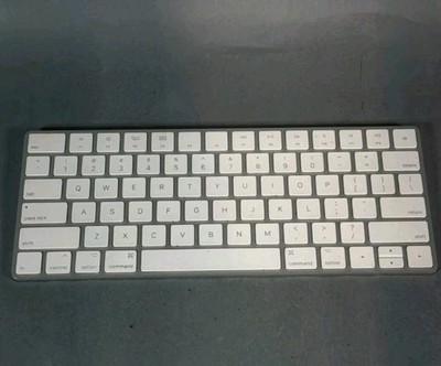 Apple A1644 Magic Keyboard Rechargeable Bluetooth   Fully Functional   OEM