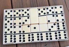 Vintage Puremco Marblelike Dominoes #1432 White Jumbo Extra Thick Set In Box