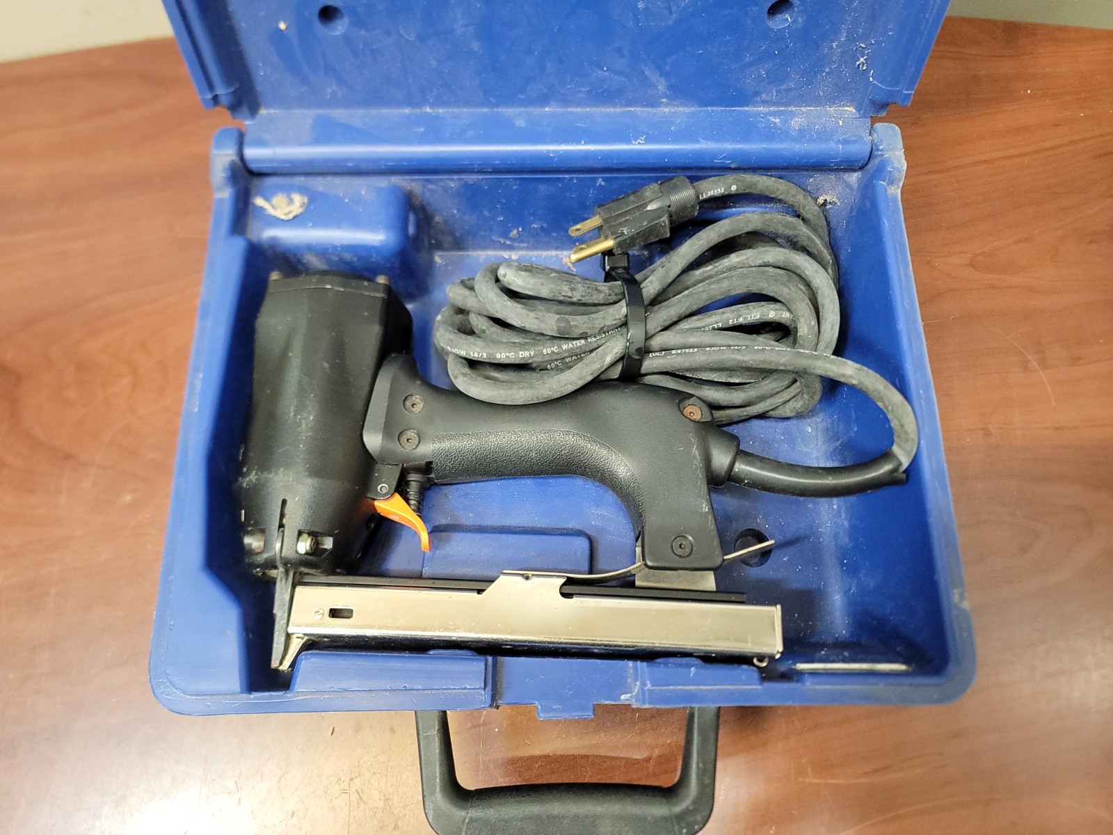 Duo-Fast CarpetPro ENC-5418B Electric Carpet Tacker Stapler with Case