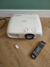 Epson Projector EH-TW7000 4K PRO-UHD - 3.000 Lumen - Home Cinema - 265hours lamp