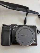 SONY  Alpha NEX-7 Numérique Hybride - Noir + 2 objectifs Sony 28-200 & 24 Zeiss