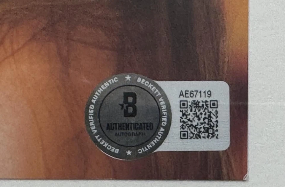 TAYLOR SWIFT SIGNED THE LIFE OF A SHOWGIRL FRAMED CD DISPLAY BECKETT HOLO J19 - Image 3 of 3