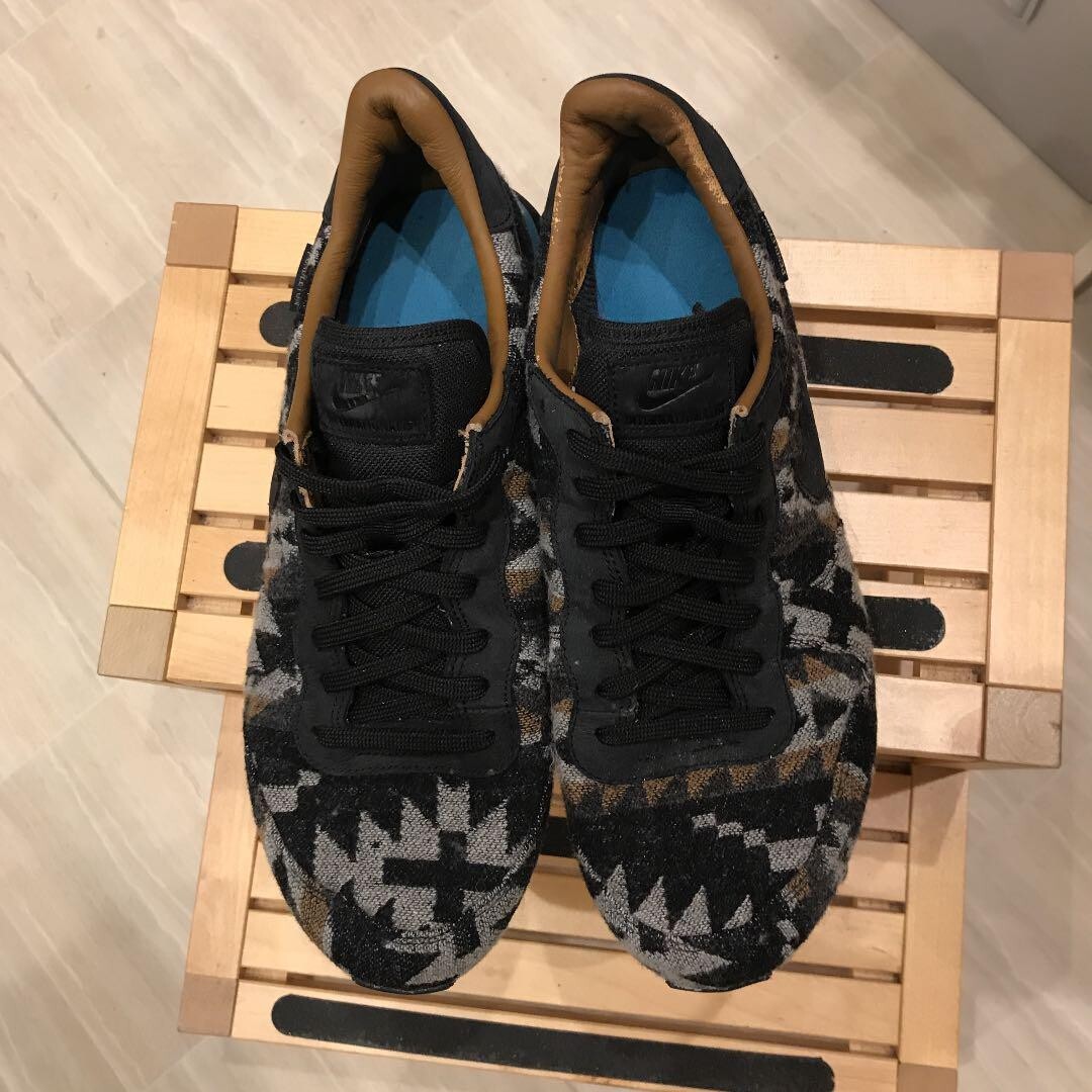 nike internationalist pendleton
