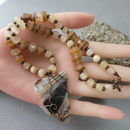 Arrow Head wire wrapped brown agate necklace - Picture 3 of 8