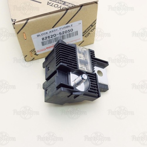 Conjunto de bloque de enlace fusible OEM Toyota 06-11 TOYOTA YARIS 08-14 SCION XD 82620-52050 - Imagen 2 de 9