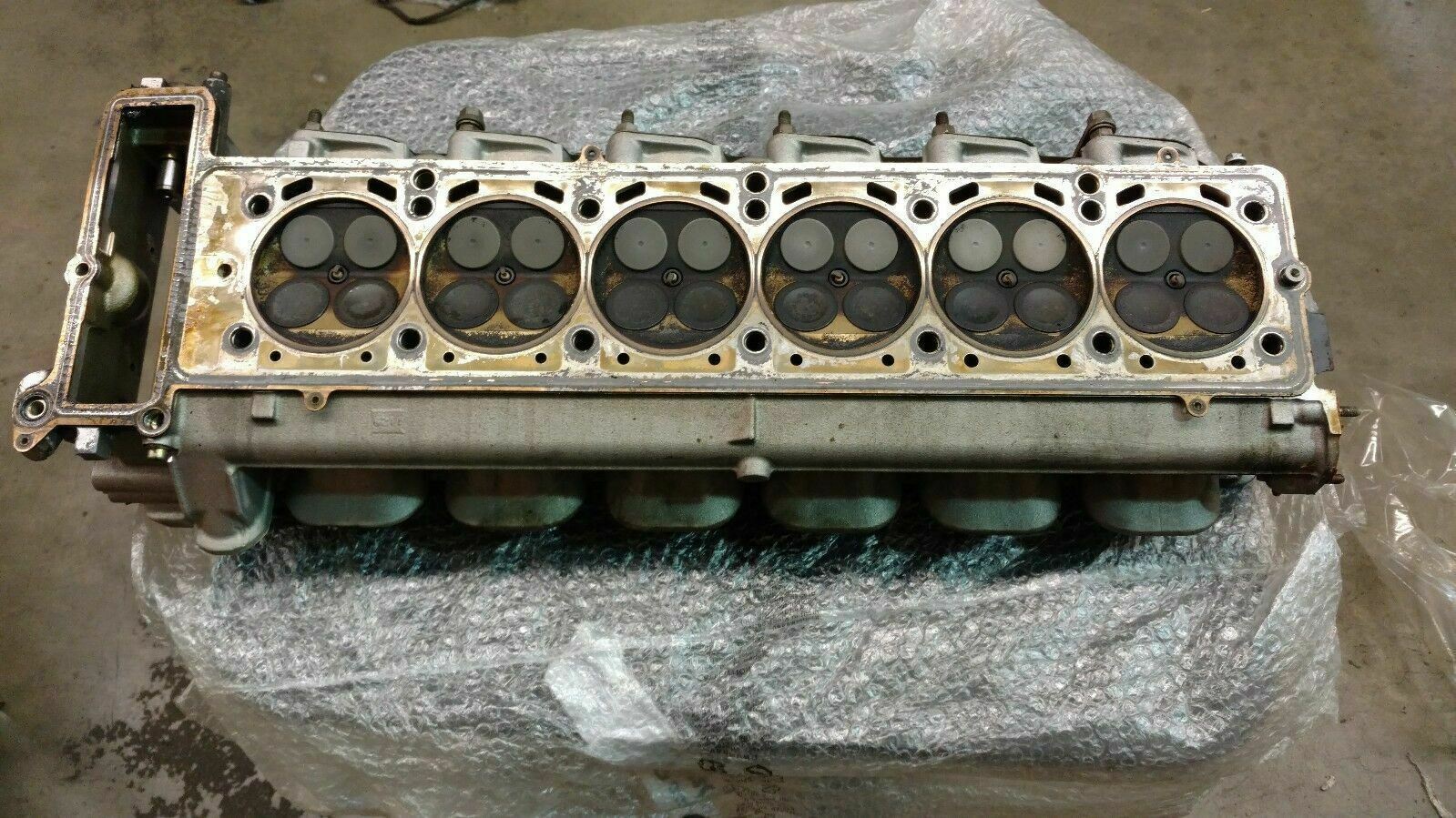 LAMBORGHINI MURCIELAGO LP640 PASSENGER SIDE ENGINE CYLINDER HEAD OEM 460537001 
