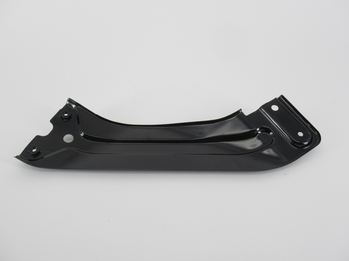 Genuine OEM Toyota 65671-04080 Passenger RH Rear Fender Brace 2016