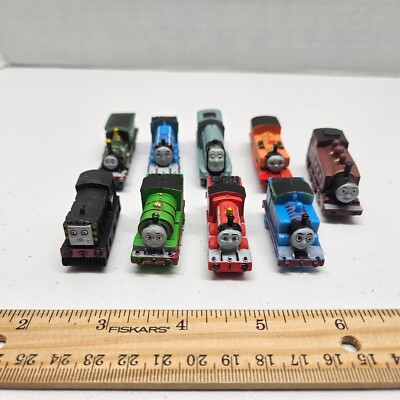Thomas & Friends Plastic TRAIN ENGINE LOT of 9 Cake Topper Figures - NICE!