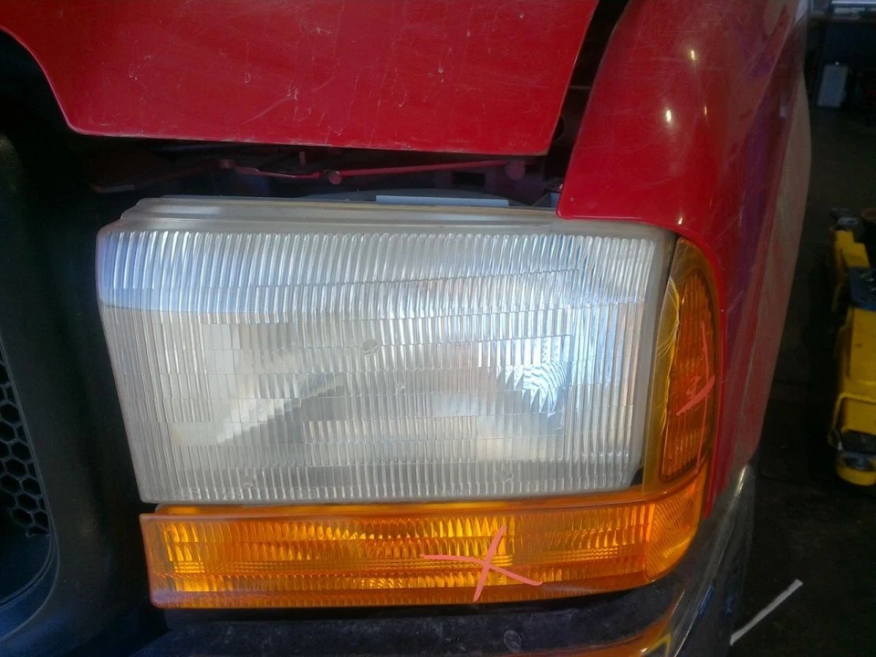 Driver Sun Visor  Regular Cab Fits 00-01 FORD F250SD PICKUP 1035044 Foto 4 de 4