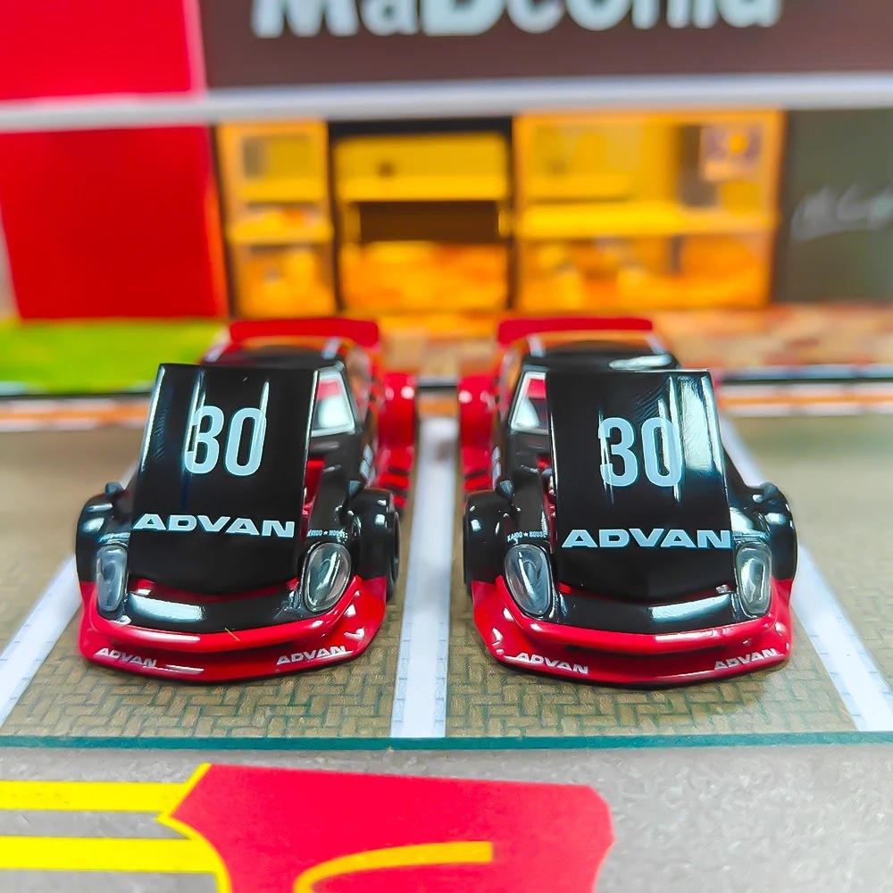 2Pcs Kaido House x Mini GT Nissan Fairlady Z Kaido GT ADVAN #172 1