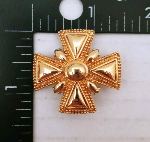 St John Knits Maltese Cross Brooch Vintage Gold Tone Designer Signed Pin - Picture 6 of 6