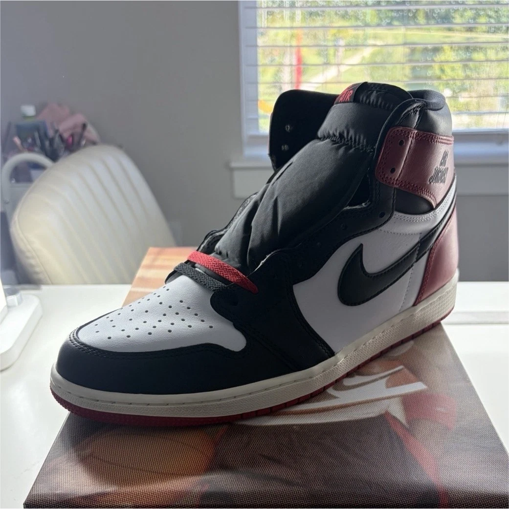 Jordan 1 Retro OG High Black Toe Reimagined - огромный выбор по