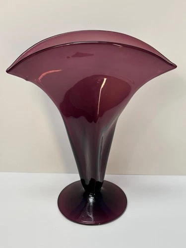 Vintage 12-1/2" Blenko Art Glass Fan Vase ~ 872 in Amethyst