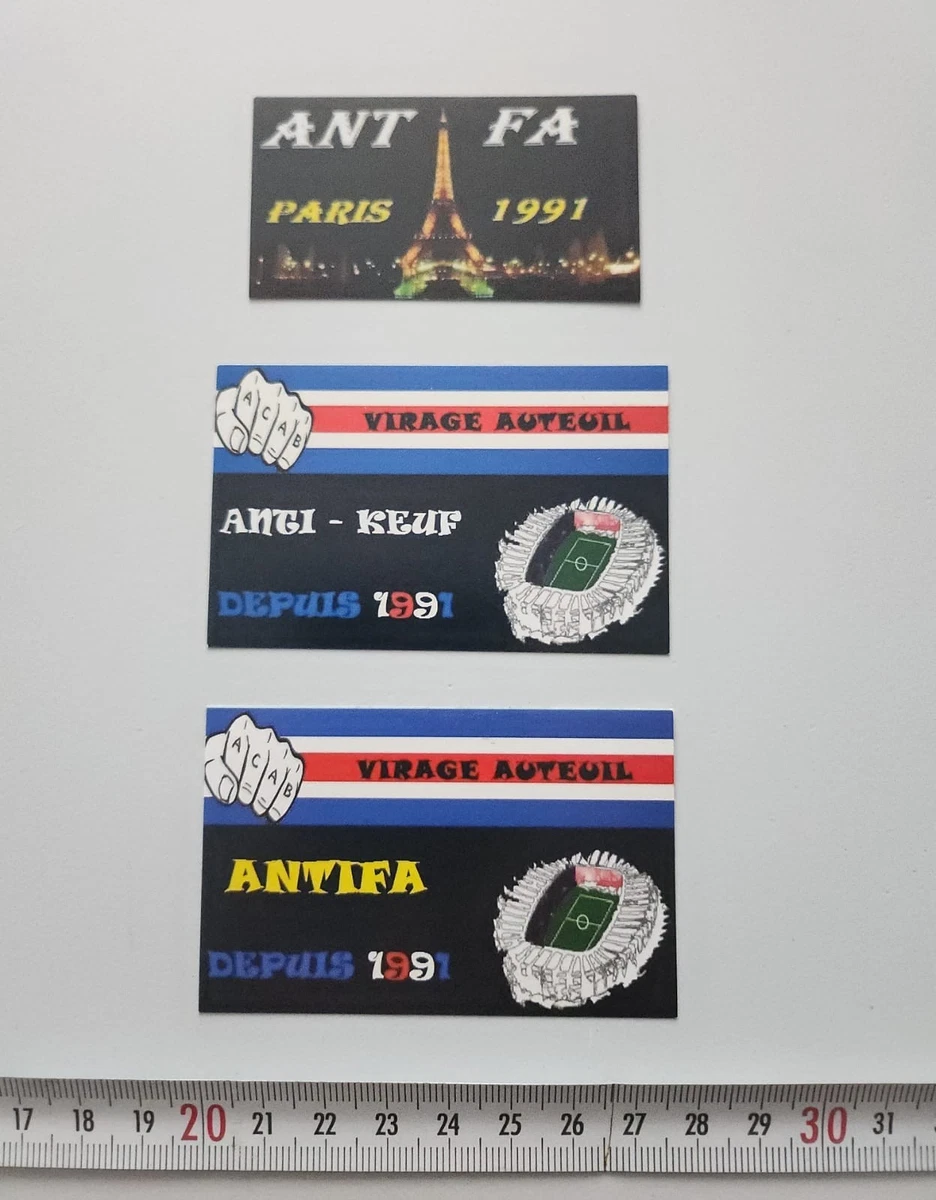 Paris stands loud. Virage Auteuil in full voice. A tribute to the