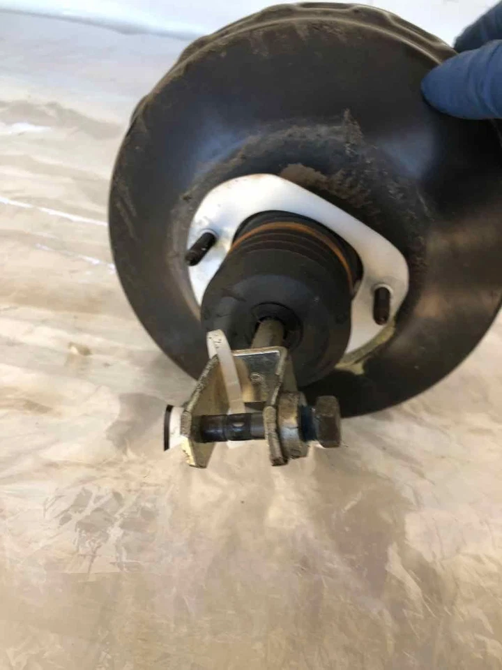 2008 - 2015 MERCEDES BENZ C-CLASS C300 Engine Power Brake Booster 3.0L RWD - Image 3 of 4