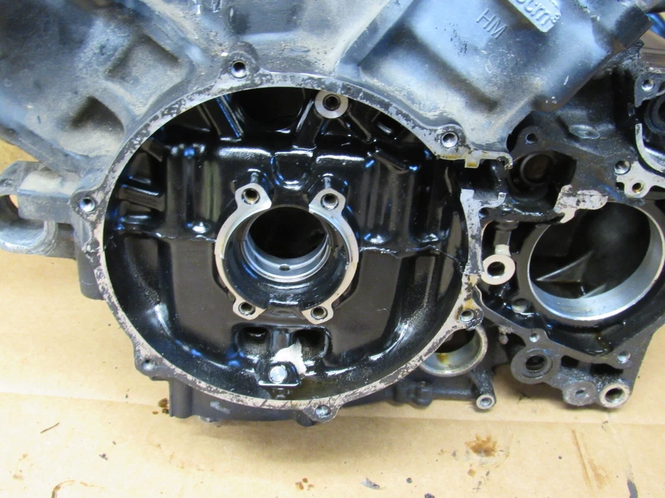 Honda VF700S 1984 caja de motor sable caja de manivela cilindros pistones 11000-MB1-870 Foto 4 de 4