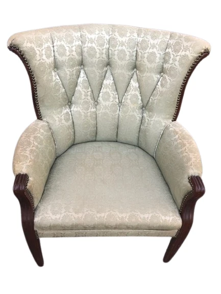 Silla Mid-Century Moderna Tuck Botón Mariposa con respaldo de ala Foto 2 de 4