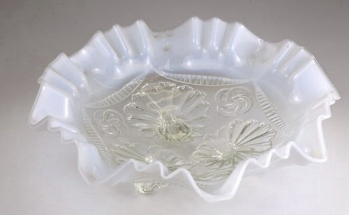 Vintage Northwood Opalescent Crimped Ruffled Edge Centerpiece Bowl 3 Footed - Picture 4 of 5