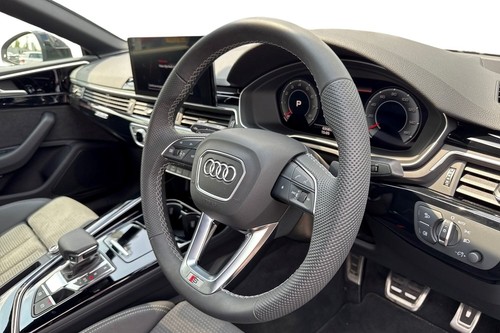 2025 Audi A5 Coup- Black Edition 45 TFSI quattro 265 PS S tronic Coupe Petrol Au - Picture 14 of 24