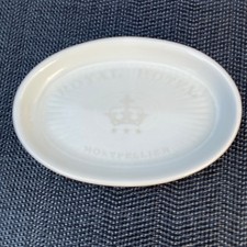 Jabonera Limoges de porcelana blanca ovalada con corona de hotel poco profundo de 5,25" de colección