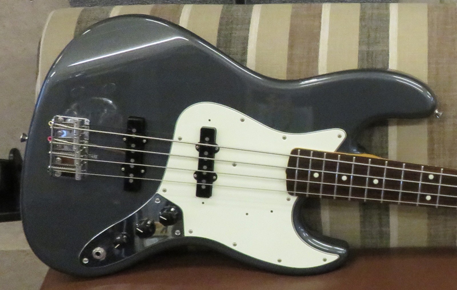 Fender MIJ Hybrid 60s Jazz Bass Used Alder Charcoal Frost Metallic w/Soft Case