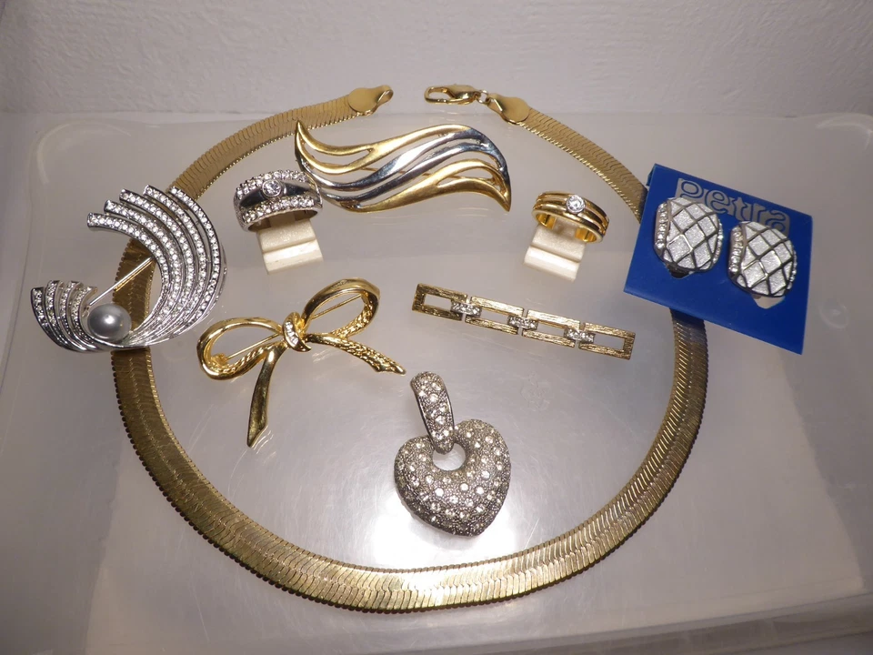 Konvolut silber-u. goldfarbener Schmuck Collier Broschen Quarz -Uhren Ringe 279g - Bild 2 von 4