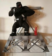 McFarlane Toys King Kong Movie Maniacs Action...