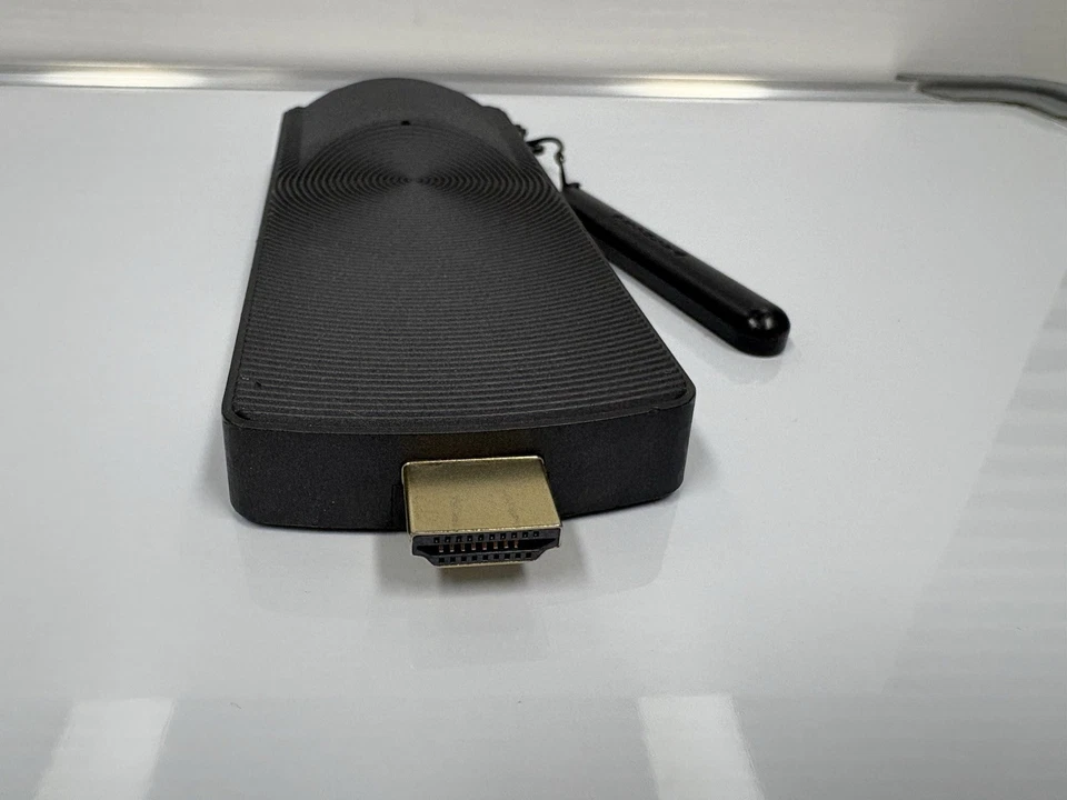 Azulle Access 3 Mini PC Stick Intel J3455 4GB RAM 32GB SSD BROKEN ANTENNA READ - Image 3 of 4